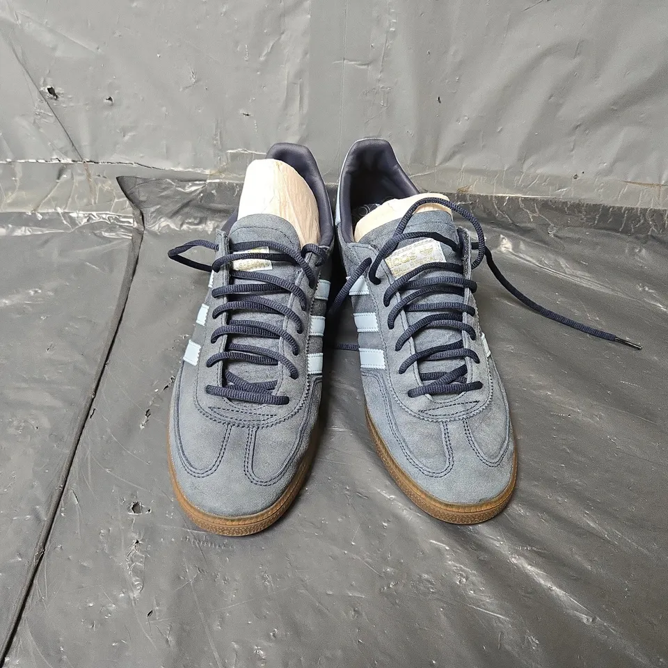 BOXED PAIR OF ADIDAS SPEZIAL TRAINERS IN NAVY - UK 10
