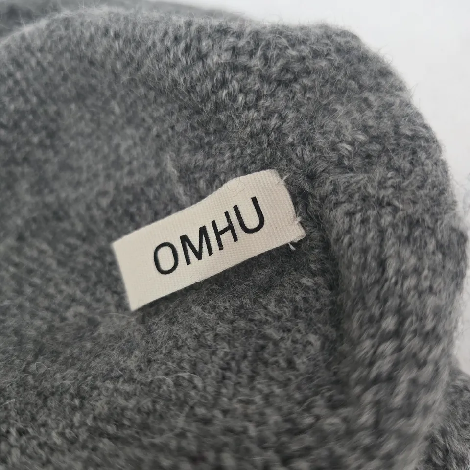 OMHU KNIT BEANIE HAT – GREY