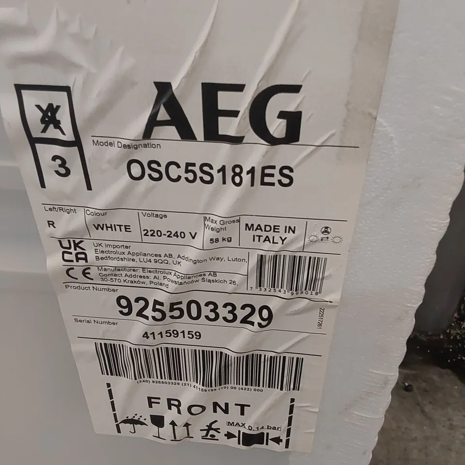 AEG OSC5S181ES LOW FROST INTEGRATED FRIDGE FREEZER, SLIDING HINGE, 70/30 RRP £500