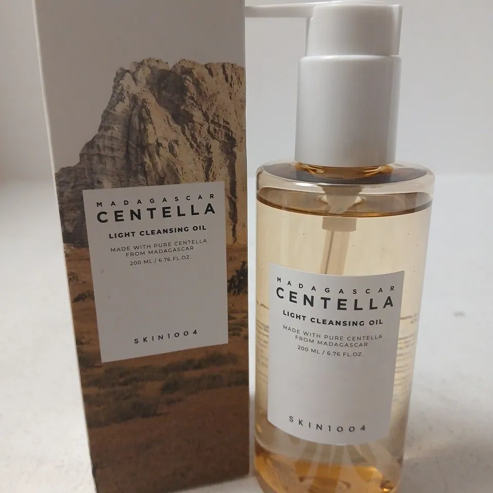 BOXED SKIN1004 MADAGASCAR CENTELLA LIGHT CLEANSING OIL 200ML