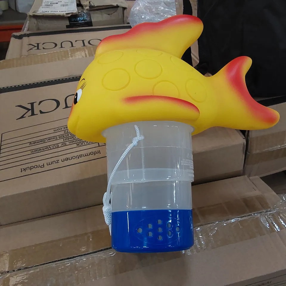 PALLET OF CAR ROOF BAGS AND GOLDFISH POOL CLEANERS ECT - QUANTITY UNSPECIFIED 