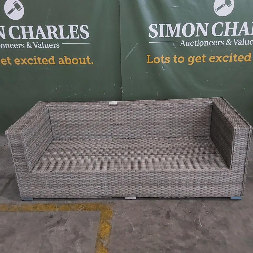 DESIGNER 3-SEATER RATTAN GARDEN SOFA - GREY