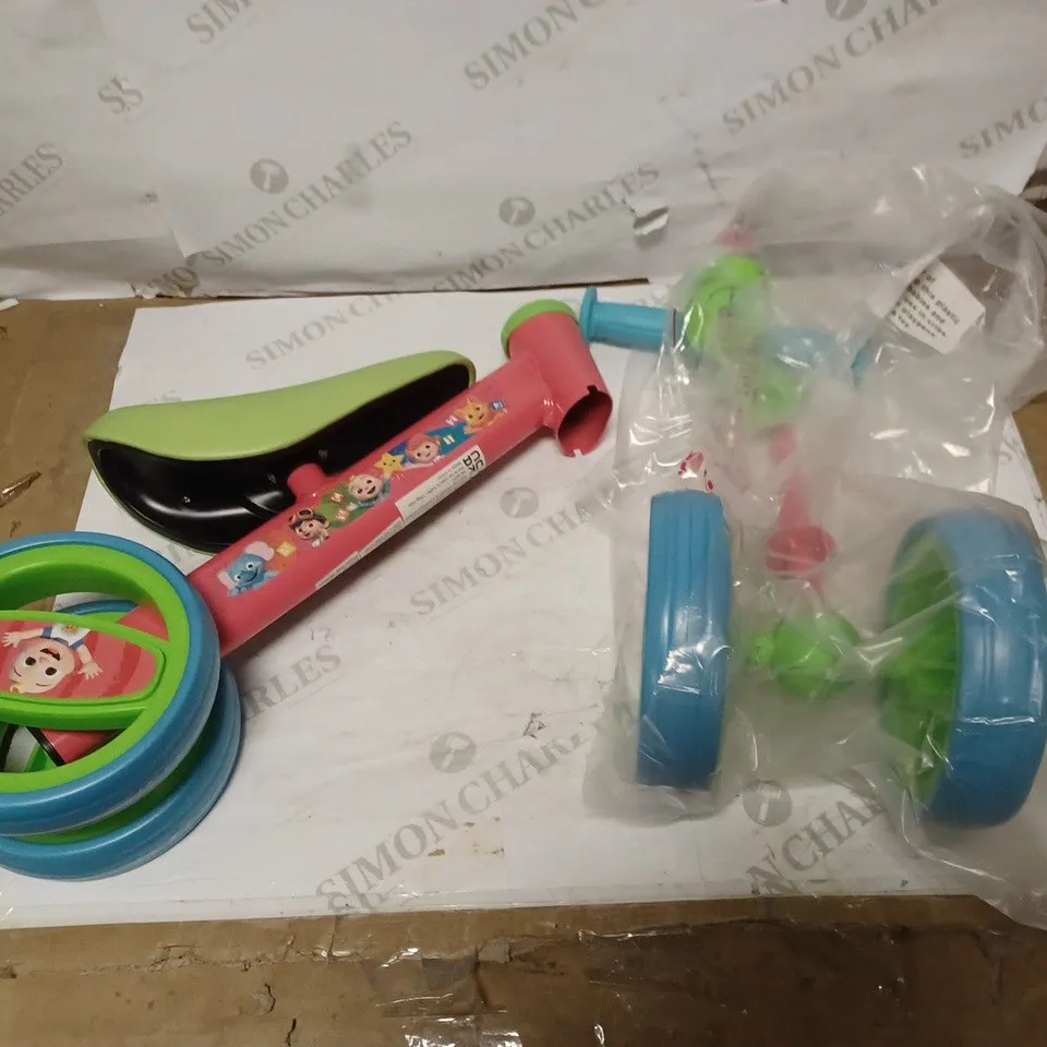 COCOMELON BOBBLE RIDE ON  RRP £39.99