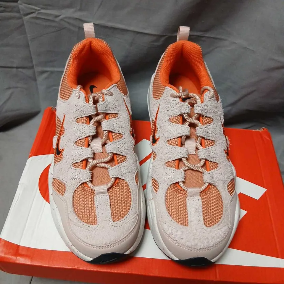 NIKE WOMEN’S SNEAKER – PINK/ORANGE MESH & SUEDE, UK5 (EU 38.5)
