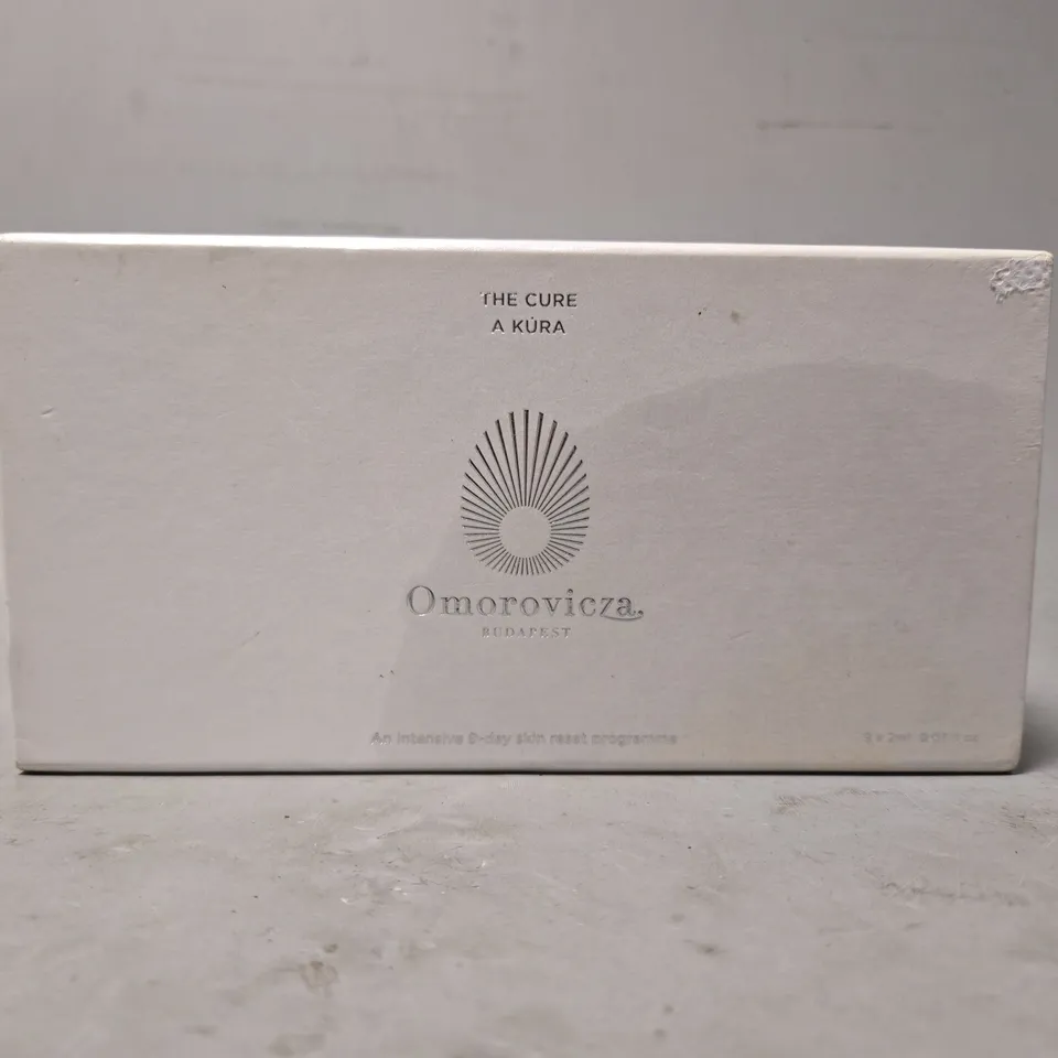 BOXED THE CURE A KURA OMOROVICZA 9 DAY SKIN RESET PROGRAMME 