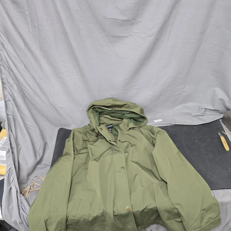 CENTIGRADE OLIVE GREEN HOODED PARKA JACKET – UK 2XL (US 1X, DE XL, IT 2XL)