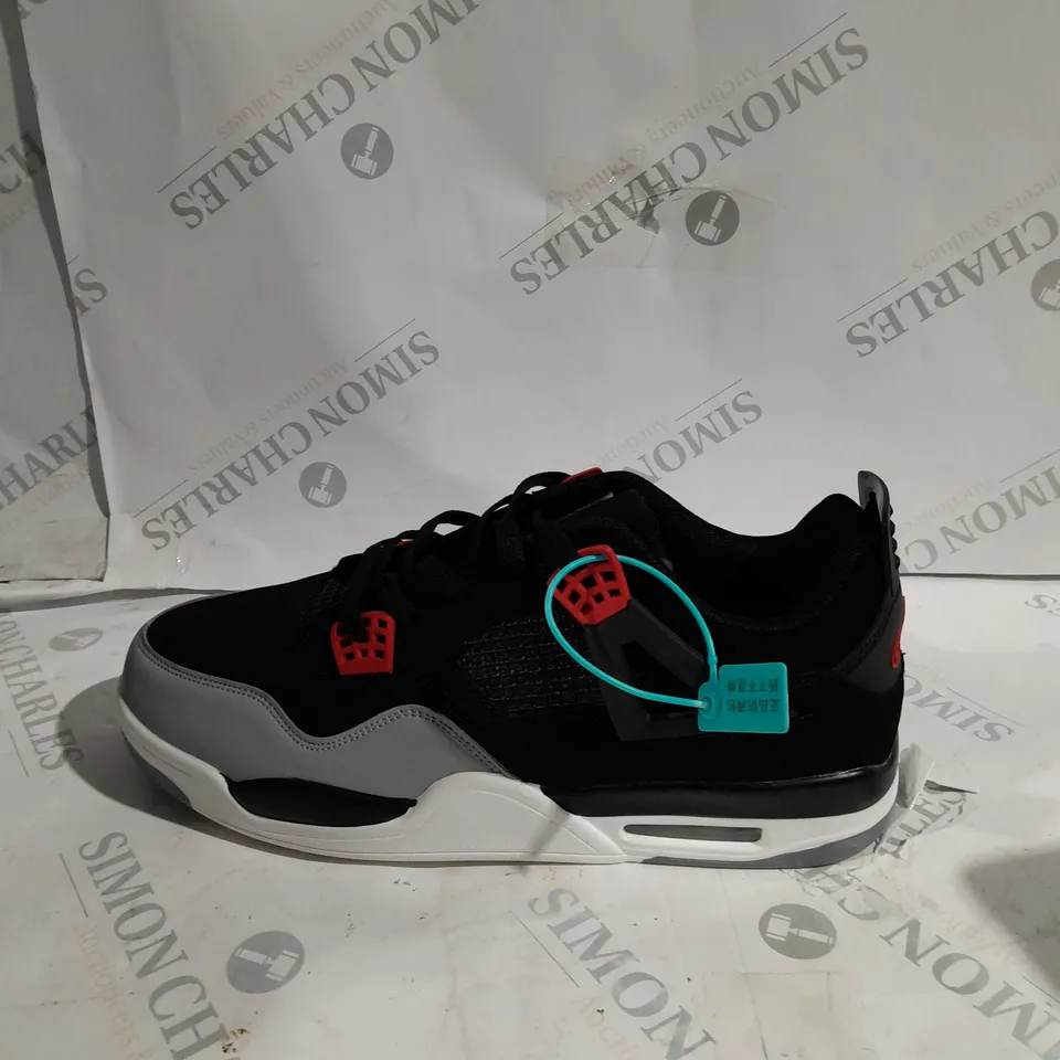 BLACK JORDAN 4'S SIZE 45