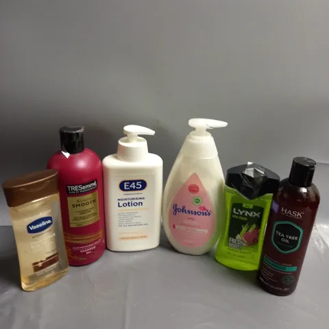 BOX OF APPROXIMATELY 20 COSMETIC ITEMS TO INCLUDE - E45 MOISTURISING LOTION - LYNX EPIC FRESH SHOWER GEL - JOHNSON'S BABY LOTION - ETC