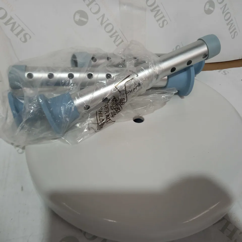 DRIVE DEVILBISS HEALTHCARE ROTATING ROUNDED BATH / SHOWER STOOL WITH SWIVEL SEAT