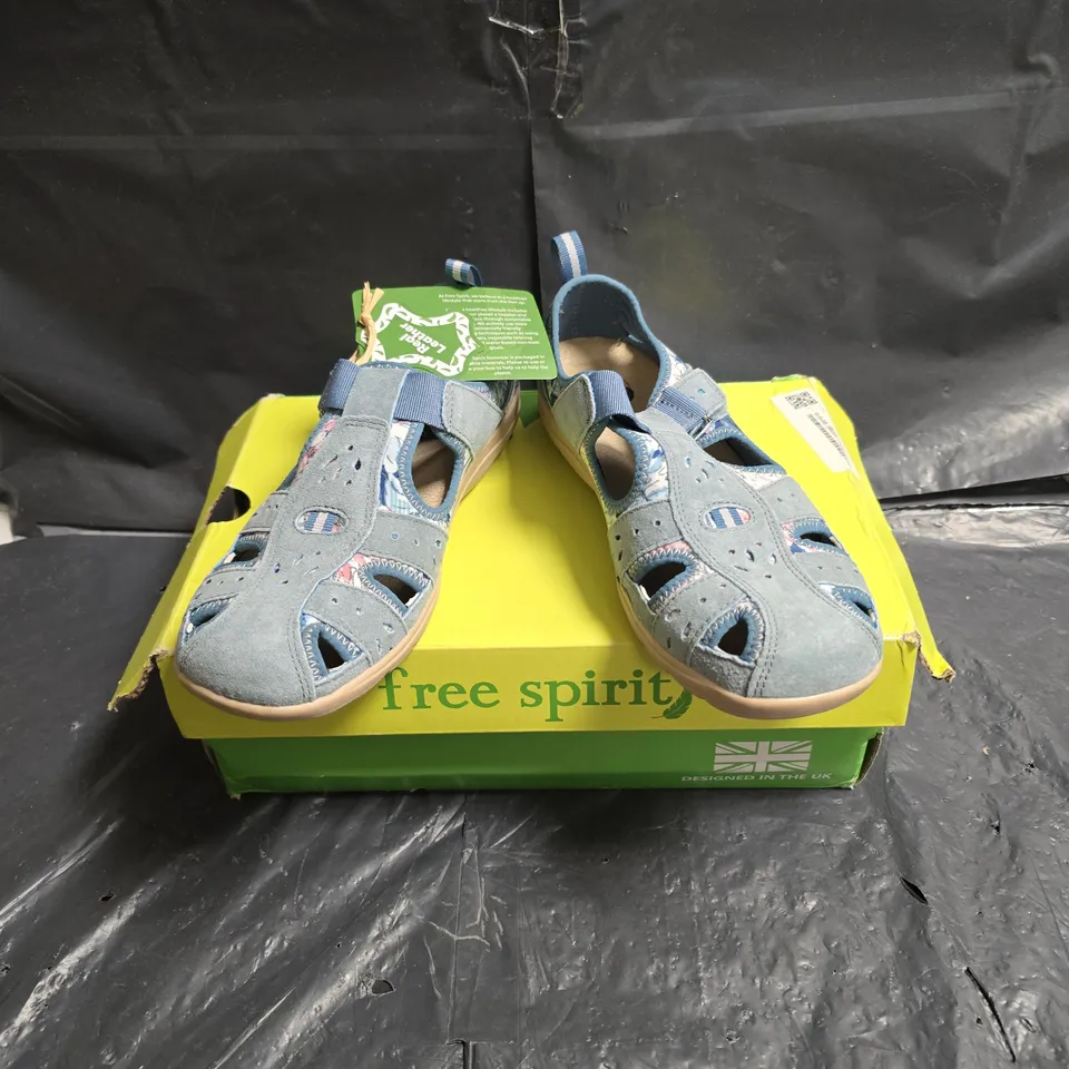 Free Spirit Cleveland Sandals – UK 7, Blue/Multi (Boxed)