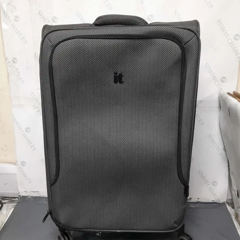 IT LARGE SUITCASE ON WHEELS - COLLECTION ONLY