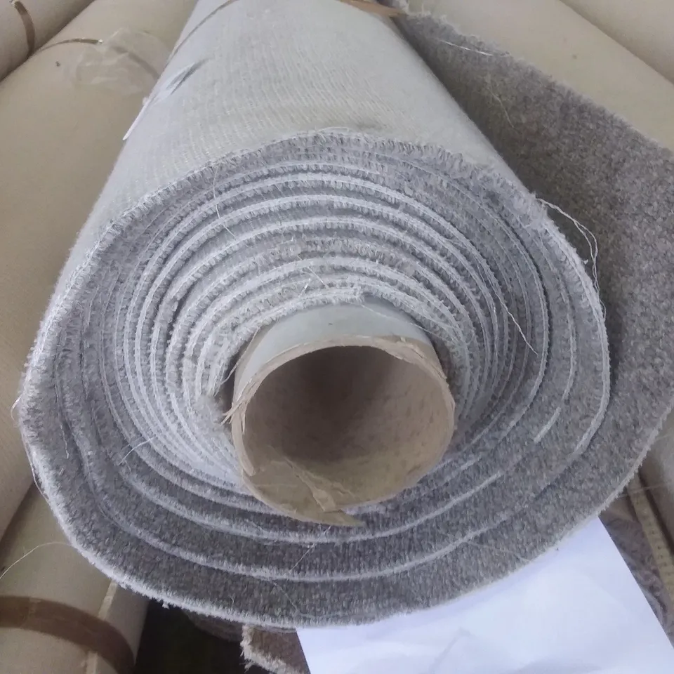 ROLL OF QUALITY HEATHCOTE GREY WILLOW CARPET 4×8.23M