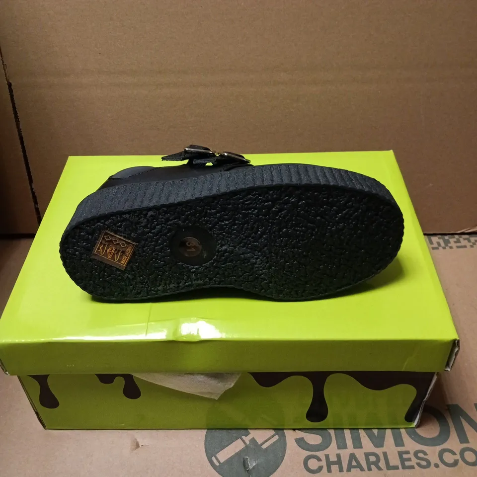 BOXED PAIR OF KOI KIDZ DREAM ADVENTURES KIDZ CHUNKY SHOES IN BLACK - SIZE 13