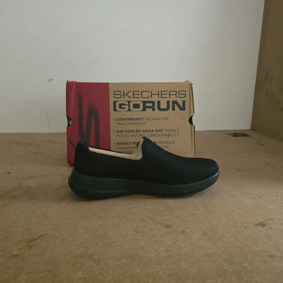 SKECHERS GORUN SLIP-ON RUNNING SHOE – BLACK UK 5