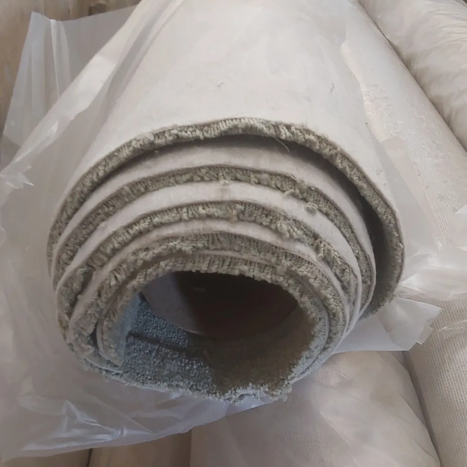ROLL OF QUALITY GRACE PANACHE CARPET - APPROXIMATELY 3 x 4m