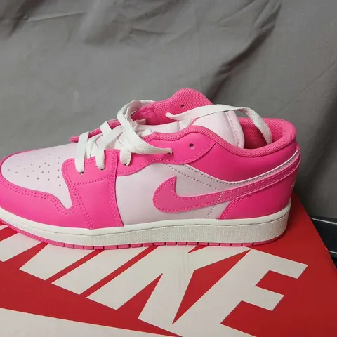 NIKE COURT BOROUGH LOW RECRAFT GS TRAINERS – UNIVERSITY RED/BLACK/WHITE, UK 6