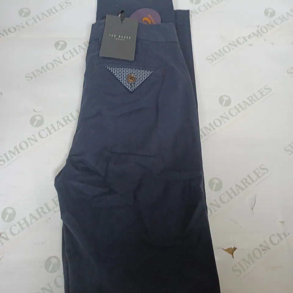 TED BAKER CLASSIC FIT CHINOS SIZE 24