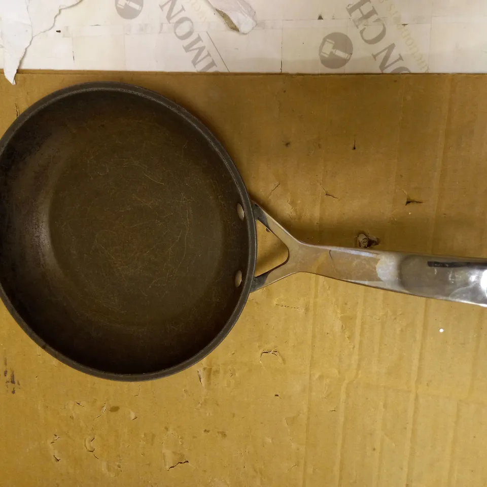LE CREUSET TOUGHENED NON-STICK FRYING PAN