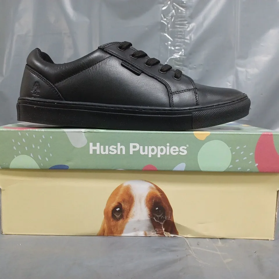 BOXED PAIR OF HUSH PUPPIES LACE UP SHOES IN BLACK SIZE UK 6