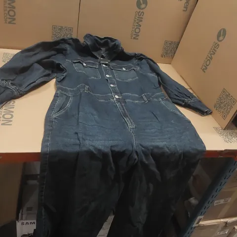 BOX CONTAINING APPROXIMATELY 2x BRAND NEW JD WILLIAMS INDIGO DENIM JUMPSUITS - SIZE 22