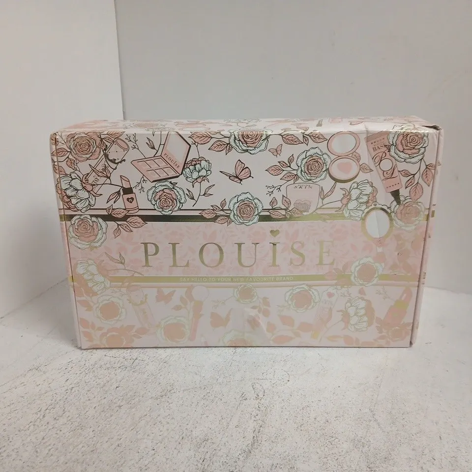 BOXED P.LOUISE MYSTERY BOX