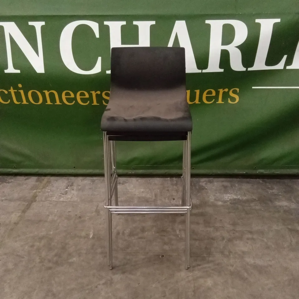 QUALITY DESIGNER SET OF 3 PLASTIC SEAT BAR STOOLS