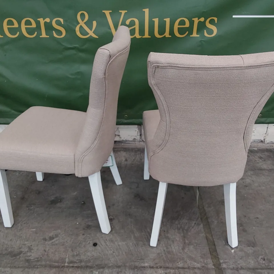 SET OF FIVE UPHOLSTERED BUTTONED BACK DINING CHAIRS BEIGE FABRIC ON WHITE PAINTED LEGS 