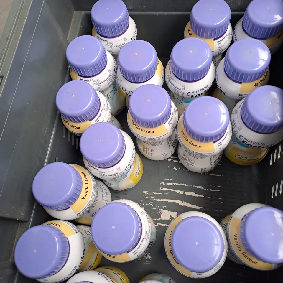 BOX OF APPROXIMATELY 20 NUTRICIA FORTSIP VANILLA 