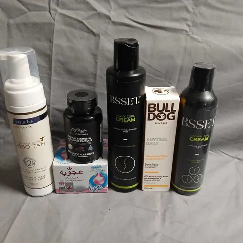 APPROXIMATELY 15 ASSORTED HEALTH & BEAUTY PRODUCTS TO INCLUDE BULL DOG, CURL CREAM AND TAN