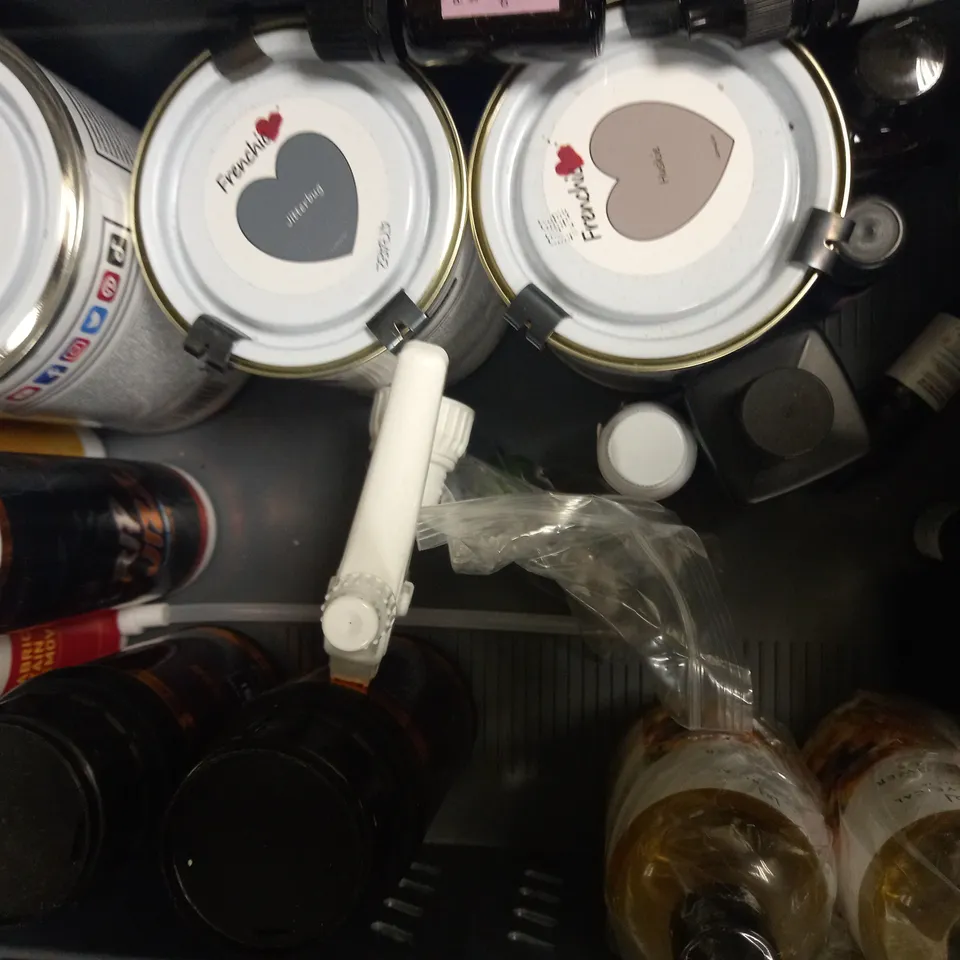 LOT OF APPROXIMATELY 25 ASSORTED HOUSEHOLD ITEMS, TO INCLUDE PAINT, ESSENTIAL OIL, ETC - COLLECTION ONLY