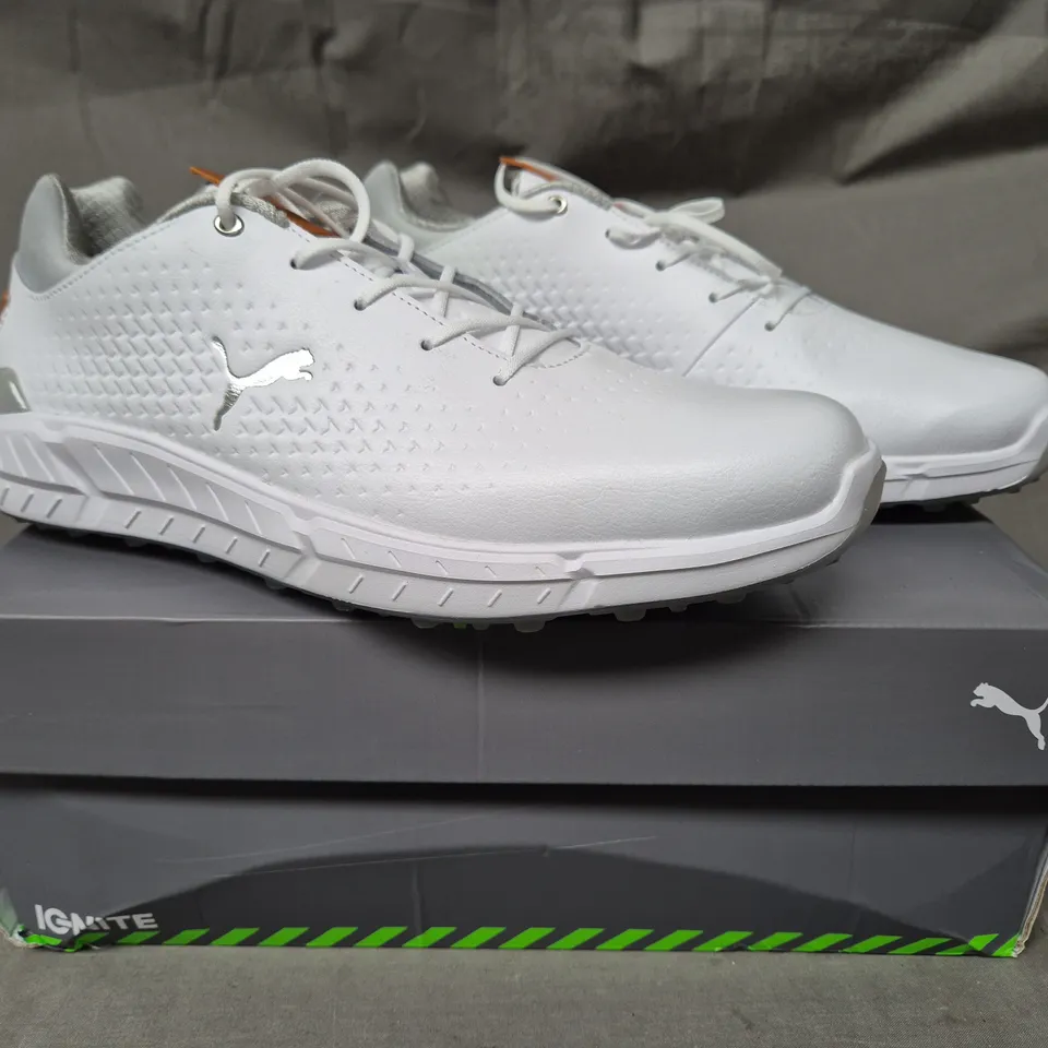 BOXED PAIR OF PUMA IGNITE ARTICULATE GOLF SHOES IN WHITE/SILVER UK SIZE 10.5