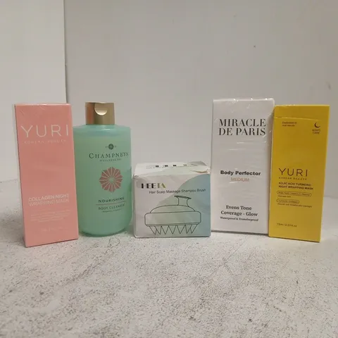 APPROXIMATELY 15 ASSORTED HEALTH & BEAUTY PRODUCTS TO INCLUDE YURI COLLAGEN NIGHT WRAPPING MASK, CHAMPNEYS BODY CLEANSER, HAIR SCALP MASSAGE SHAMPOO BRUSH, ETC - COLLECTION ONLY