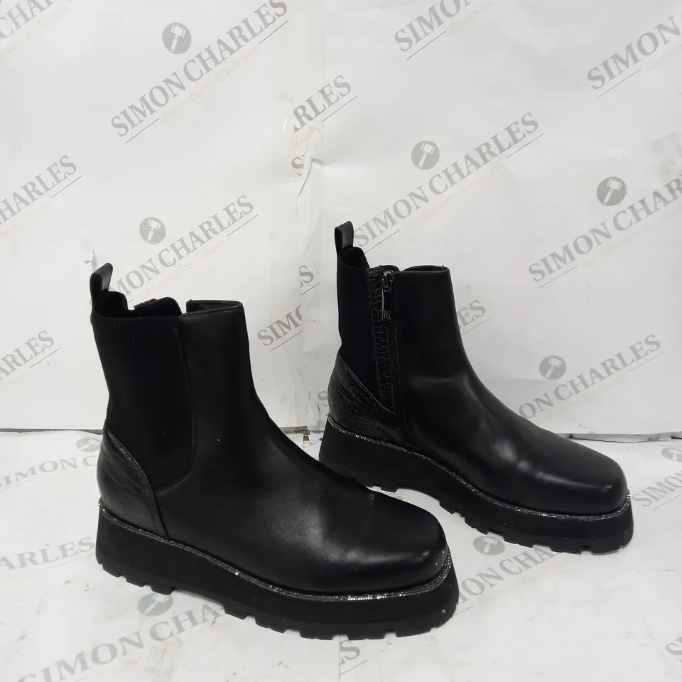 MODA IN PELLE GERRI BLACK LEATHER UK 6 - BOXED 