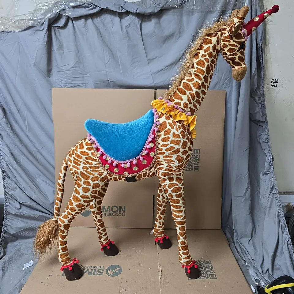 GISELA GRAHAM CIRCUS GIRAFFE