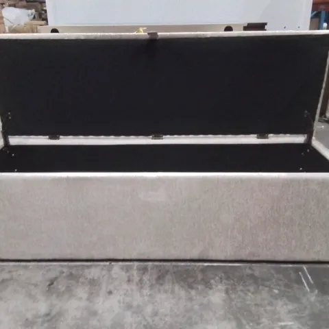 BRITAIN BLANKET BOX STORAGE 