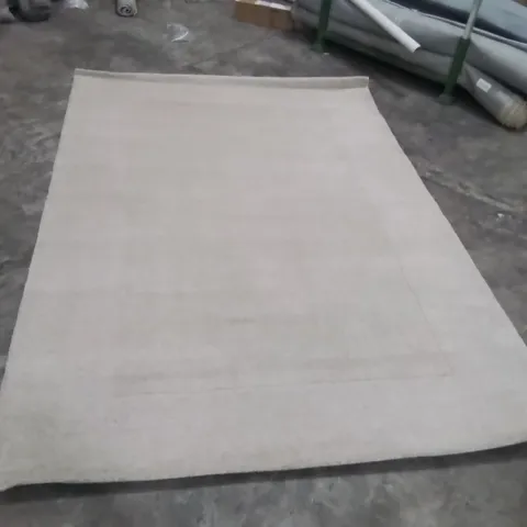 QUALITY DESIGNER RUG APPROXIMATELY 290x195