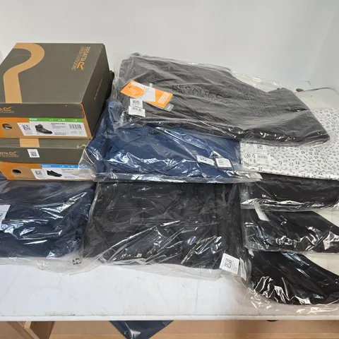 LOT OF APPROXIMATELY 15 ASSORTED BRAND NEW REGATTA AND DARE2BE CLOTHING ITEMS