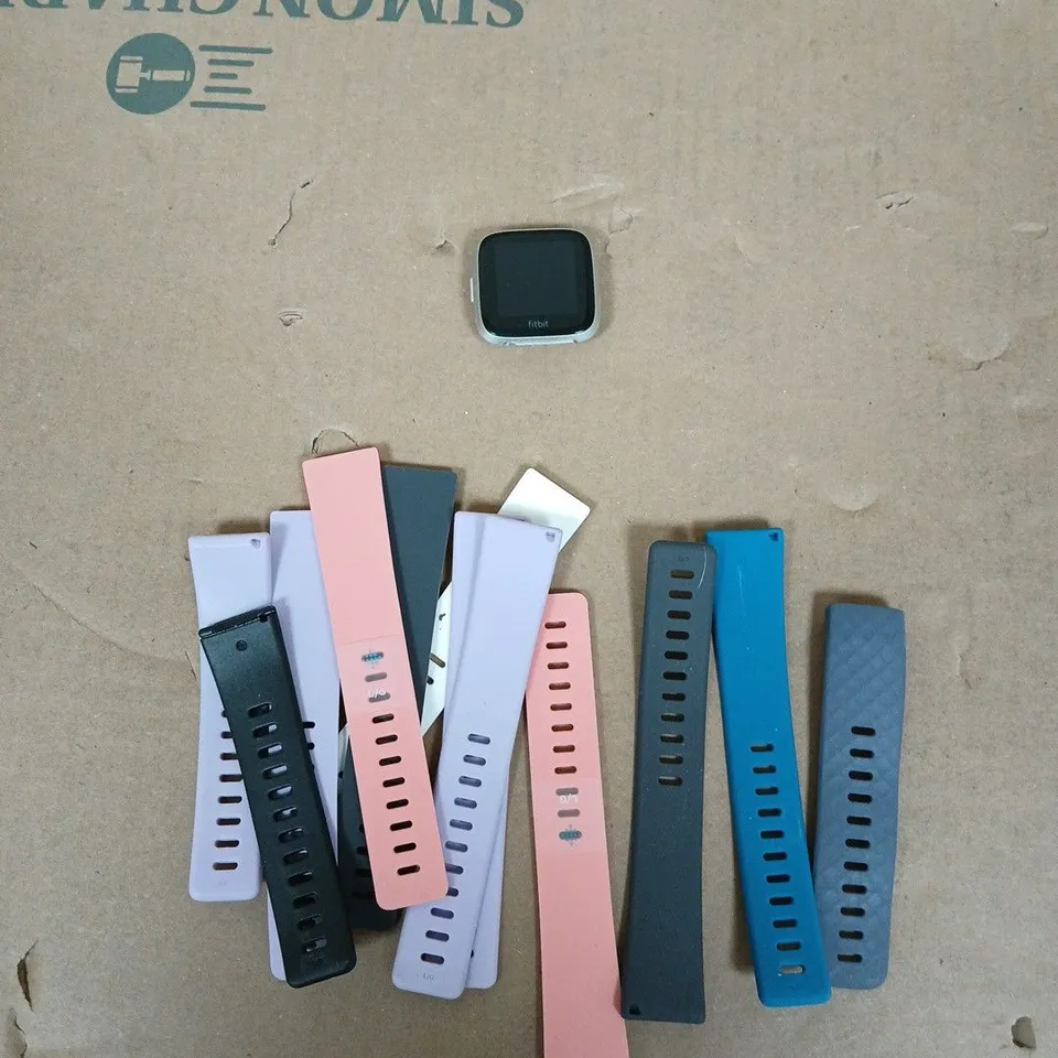 FITBIT WATCH FACE AND VARIOUS STRAPS IN DIFFERENT COLOURS AND SIZES 