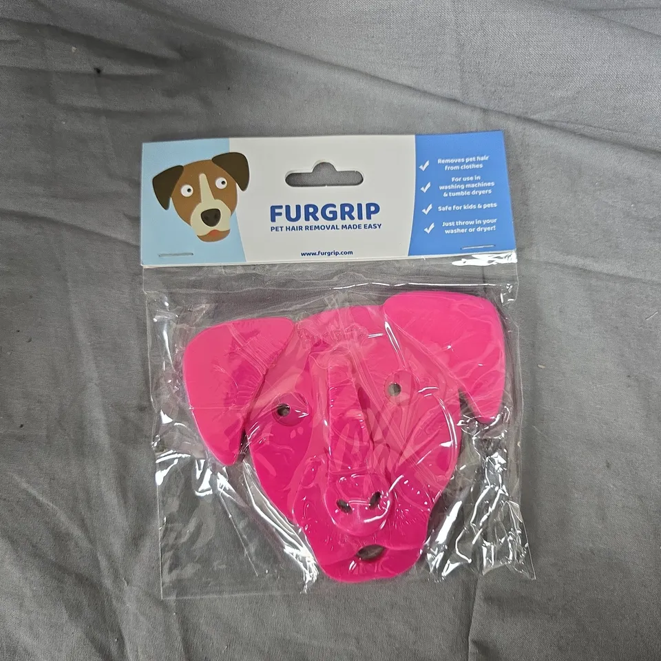 APPROXIMATELY 130 FURGRIP LAUNDRY PET HAIR REMOVERS - DOG