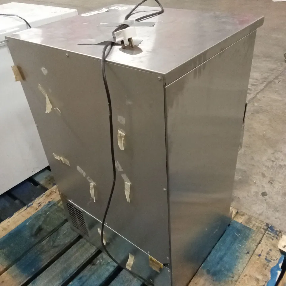 WEALD WM41HS/S UNDERCOUNTER BOTTLE COOLER FRIDGE