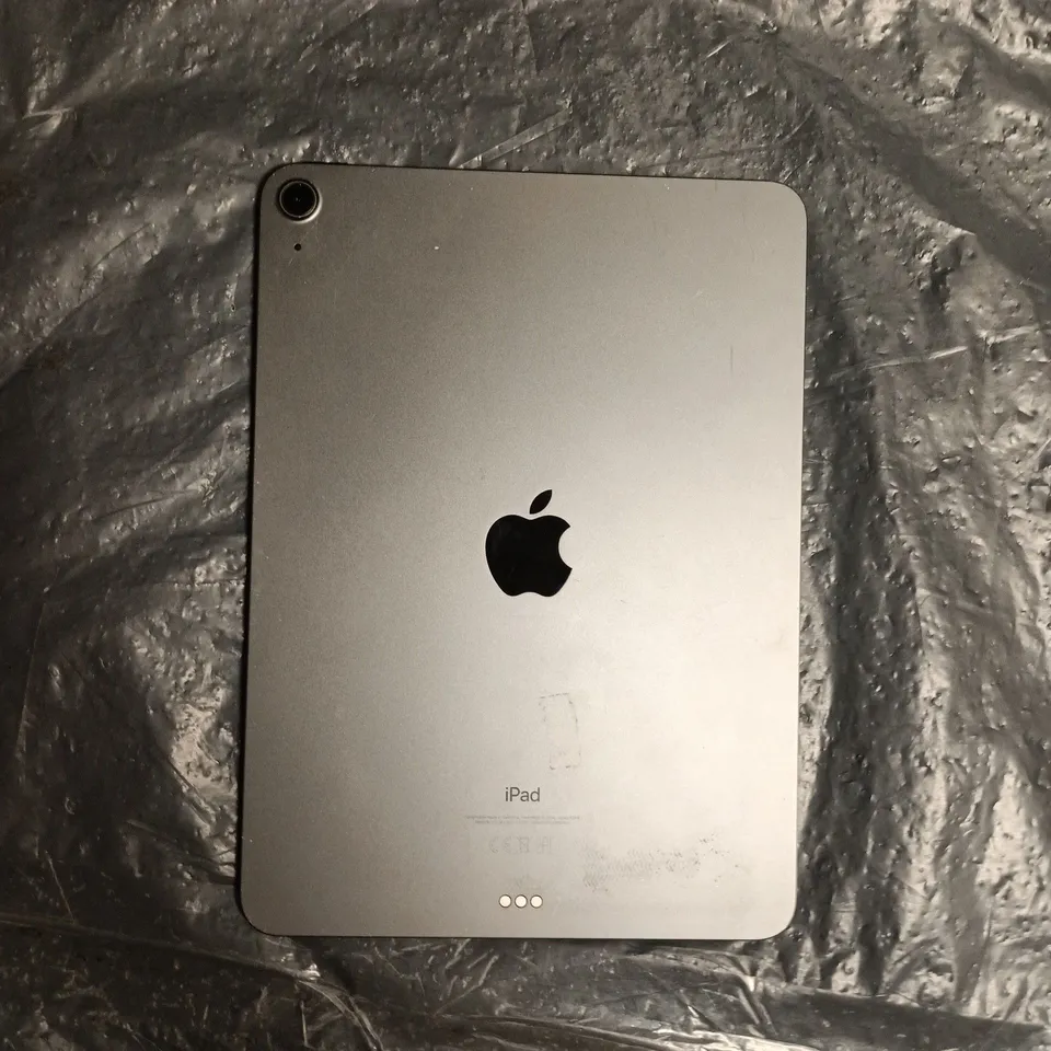 APPLE IPAD TABLET - A2316