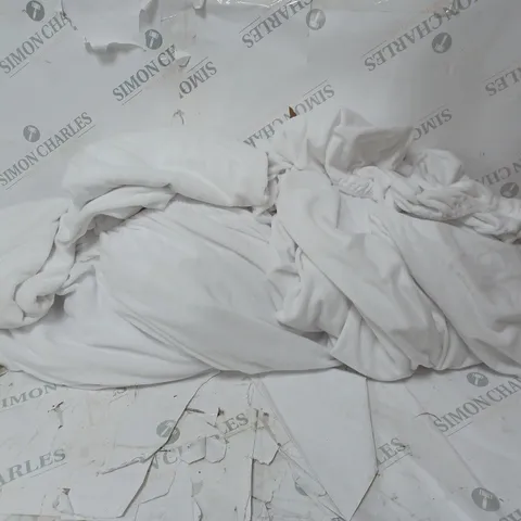 BOXED COZEE HOME LUNASOFT FITTED SHEETS AND PILLOWCASES COLLECTION IN BRIGHT WHITE - KING SIZE 