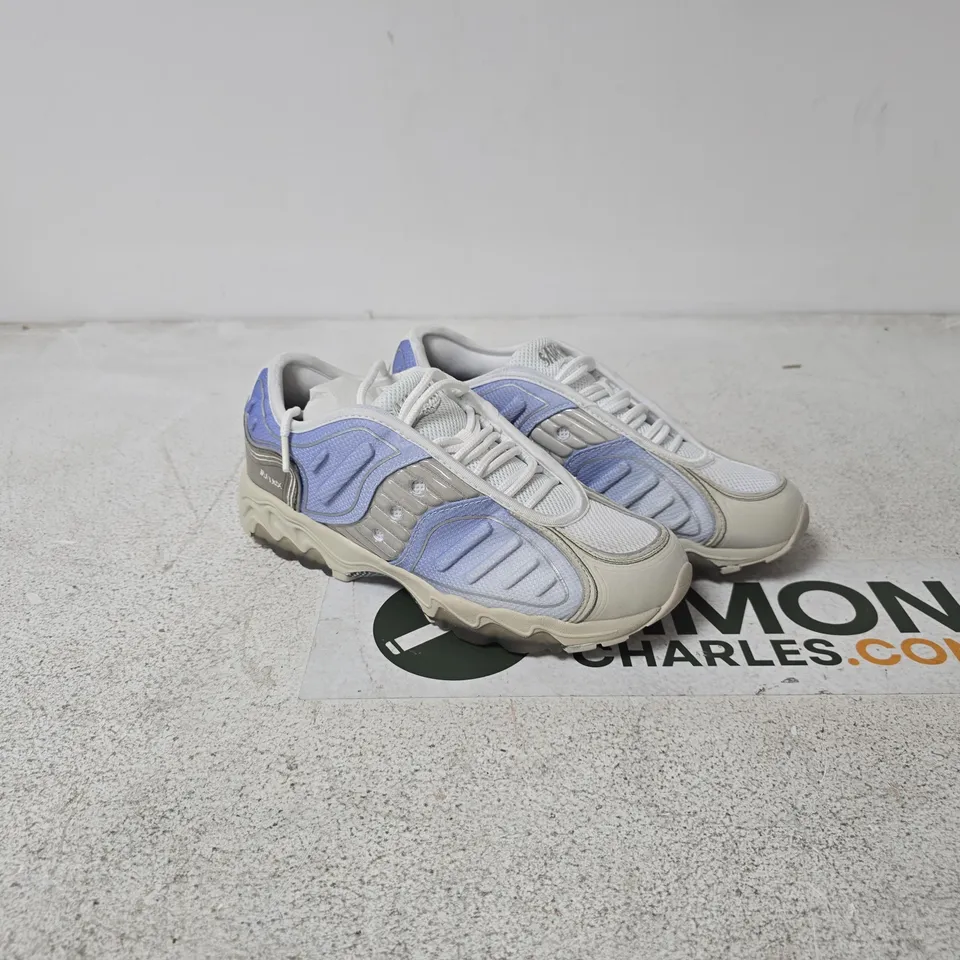 SAUCONY LAVENDER AND LIGHT GREY ATHLETIC SNEAKERS UK 8.5