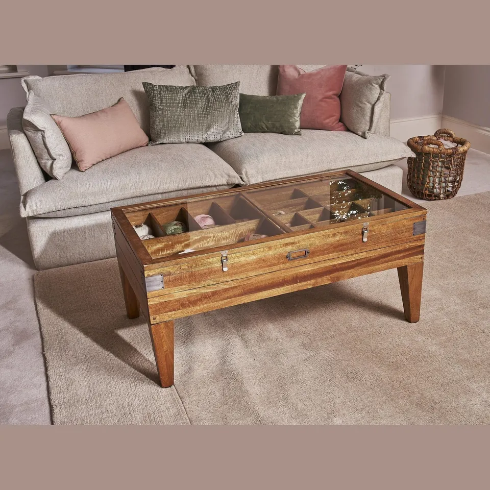 BOXED OCEANS APART ENG136 COLLECTORS TABLE