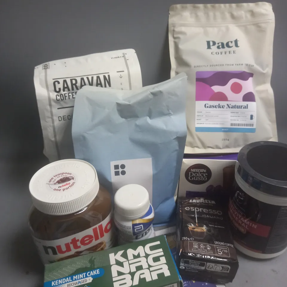 BOX OF APPROX 10 ASSORTED FOOD ITEMS TO INCLUDE - CARAVAN COFFEE BEANS 1KG - DOLCE GUSTO MOCHA PODS - LAVAZZA GROUND ESPRESSO COFFEE ETC
