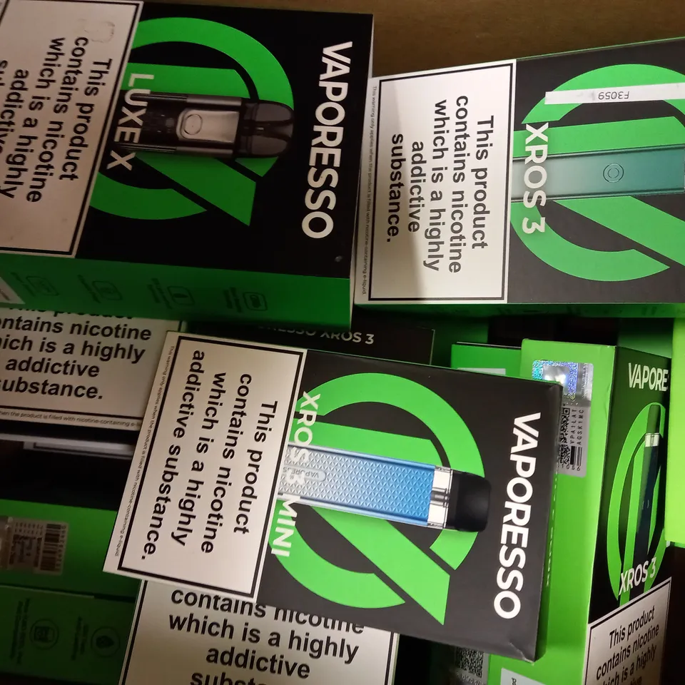 APPROXIMATELY 20 ASSORTED BOXED VAPORESSO VAPING PRODUCTS TO INCLUDE XROS 3, XROS 3 MINI, LUXE X ETC.
