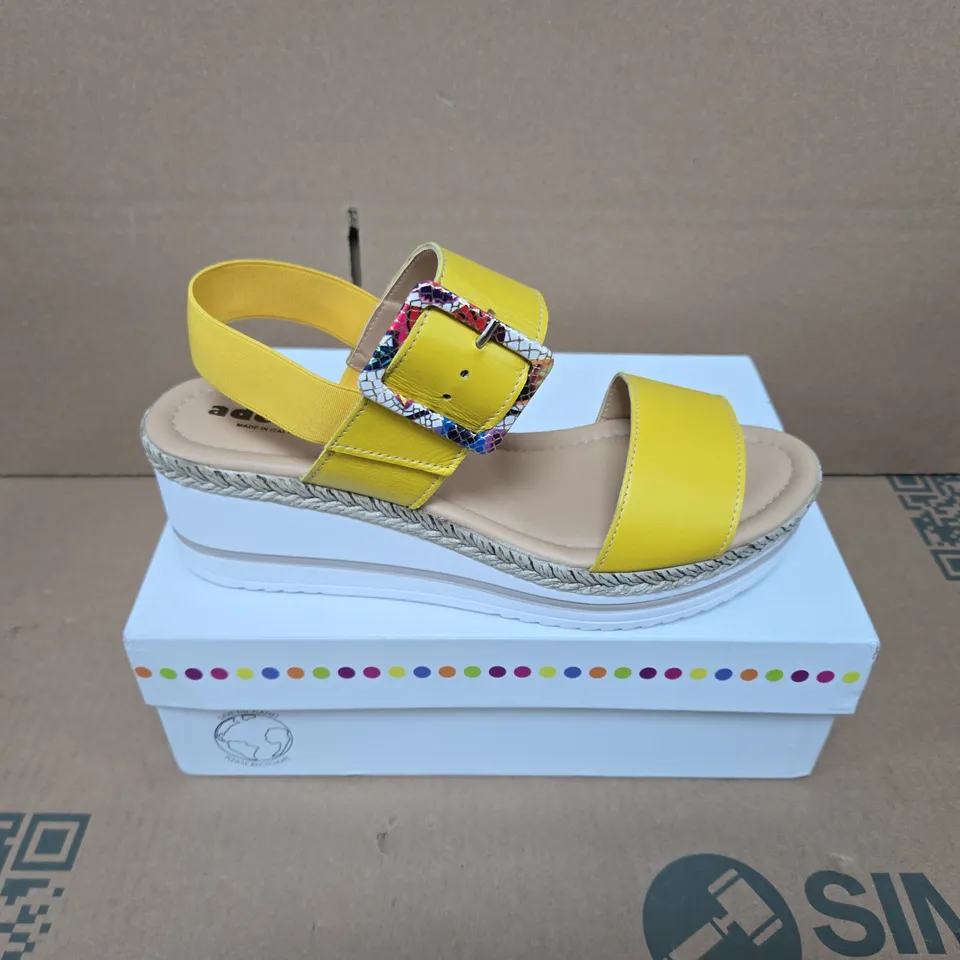 ADESSO MONICA BUCKLE STRAP WEDGE SANDAL SIZE 7