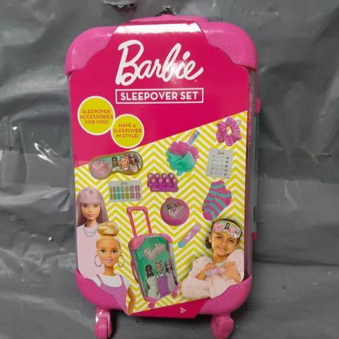 BARBIE MINI SLEEPOVER TROLLEY CASE 