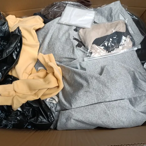 APPROXIMATELY 40 ASSORTED CLOTHING ITEMS IN VARIOUS SIZES, STYLES & COLOURS TO INCLUDE BRANDS SUCH AS ROMWE, F&F, ZARA, ETC - COLLECTION ONLY