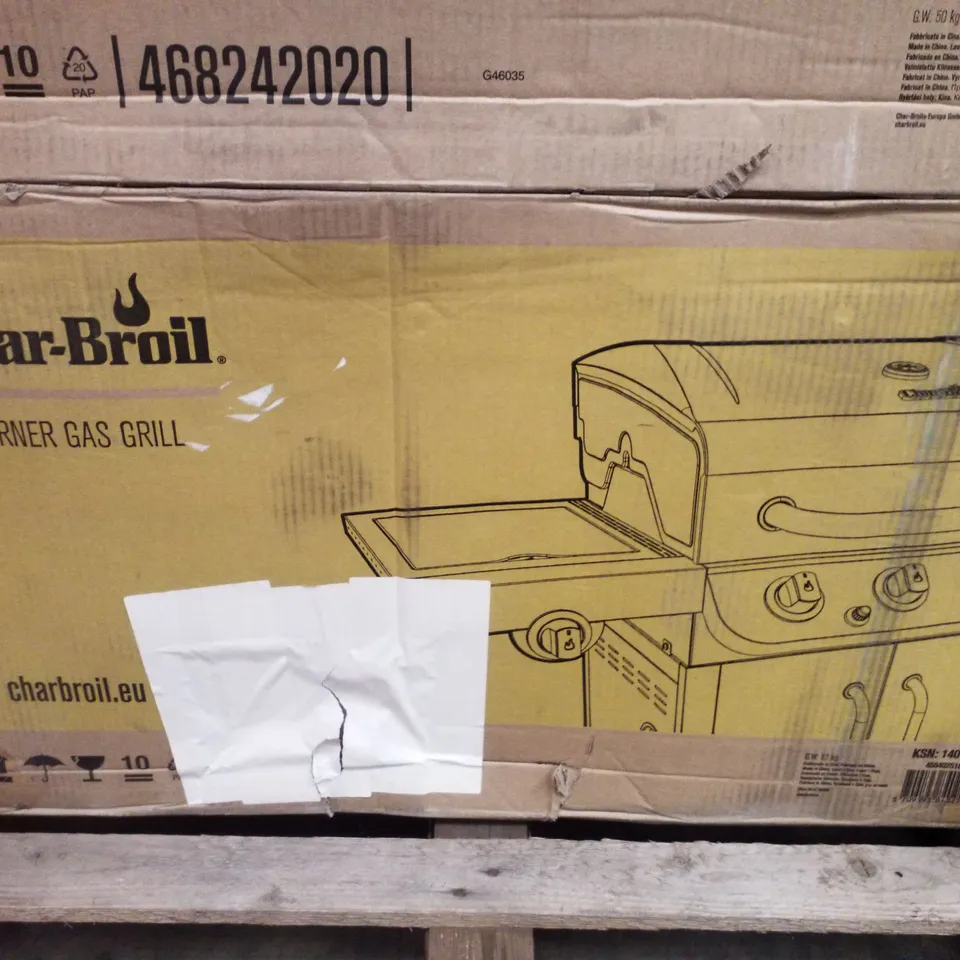 BOXED CHAR-BROIL 4-BURNER GAS GRILL